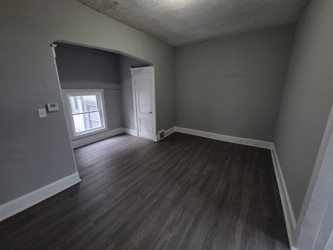 Building Photo - 609 McKinney Ave