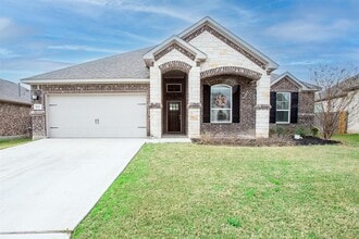 Building Photo - 823 Dreisam