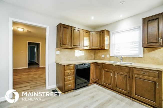 Foto del edificio - 7412 Roshon Ave