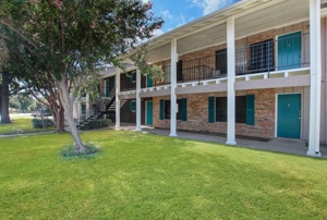 Building Photo - Twelve33 At Cavender