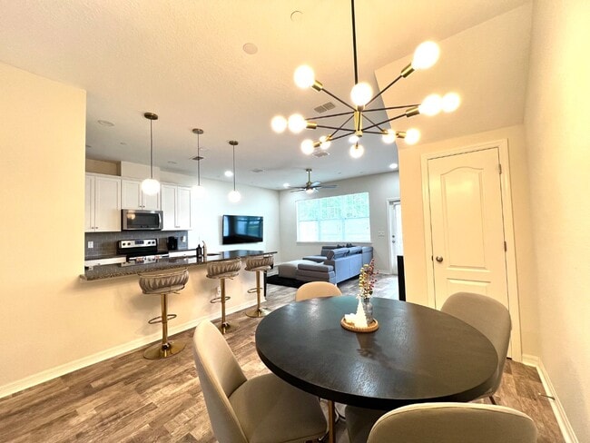 Building Photo - 1043 Taramundi Dr