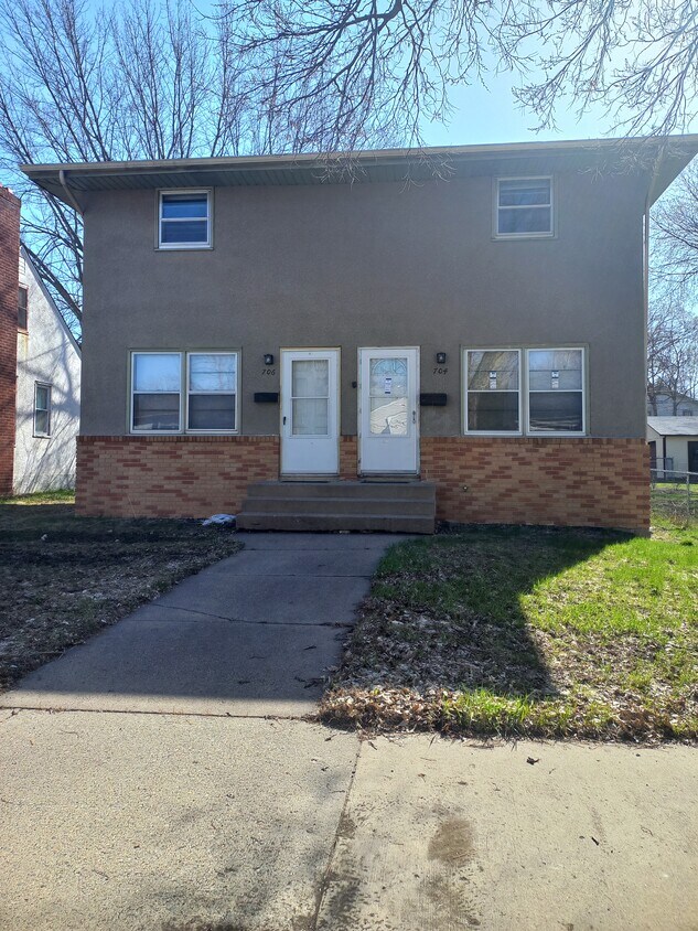 704 Upton Ave N, Minneapolis, MN 55411 Townhome Rentals in