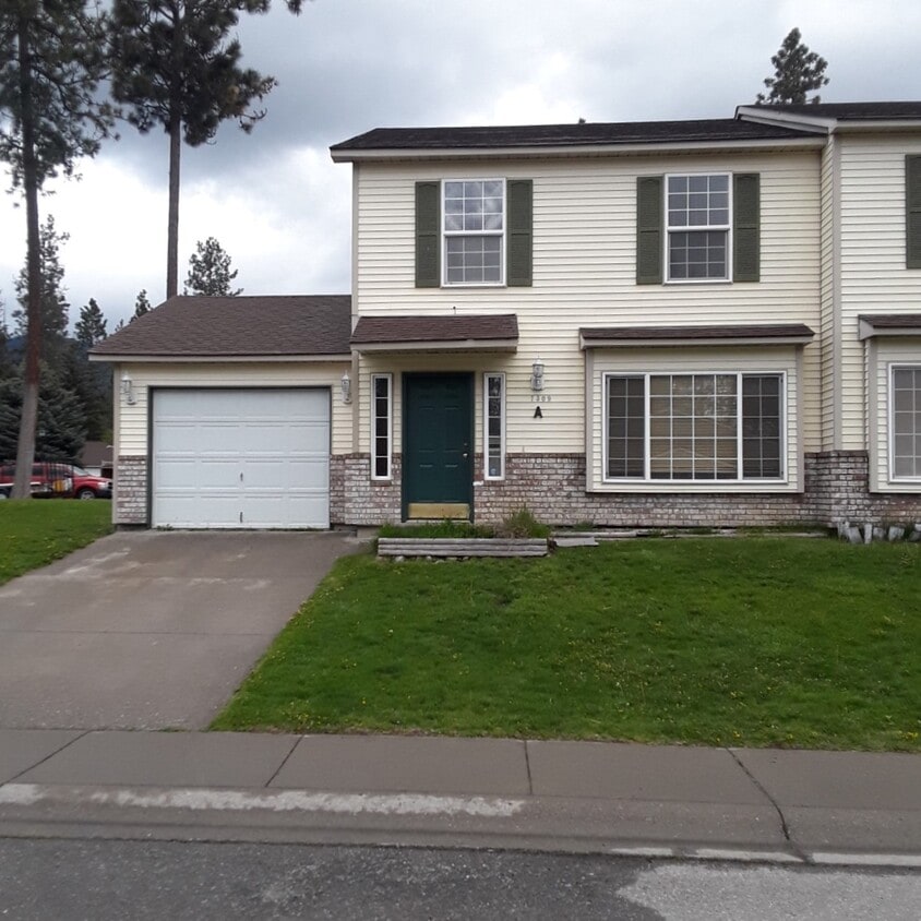 7309 W Lakeland St, Rathdrum, ID 83858 Townhome Rentals in Rathdrum
