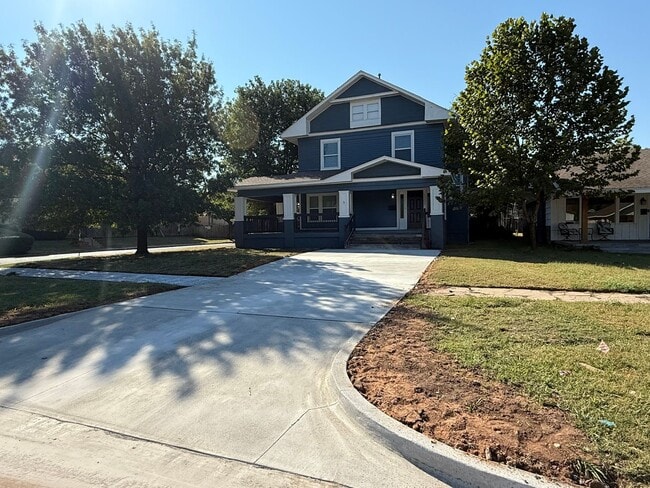 Building Photo - Remodeled Charmer in the Urban Core – Fres...