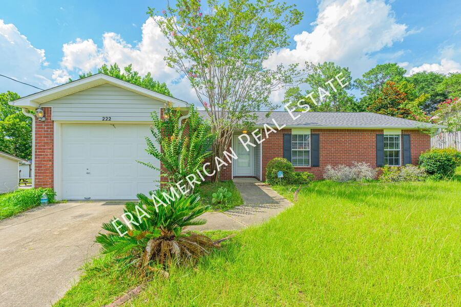 Foto principal - 222 Westview Dr