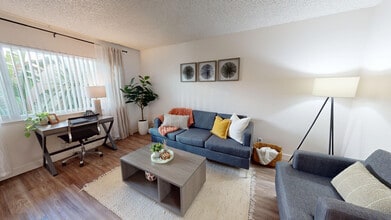 Living Area - Cambridge House Apartments