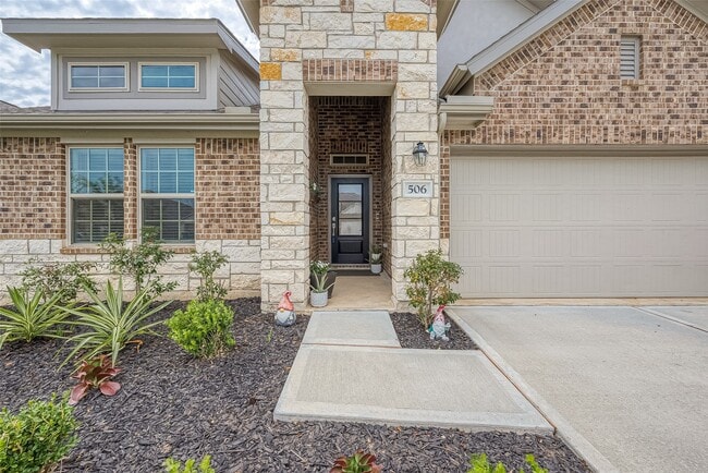 Foto del edificio - 506 Pecan Landing Ln