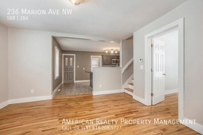 Foto del edificio - 236 Marion Ave NW
