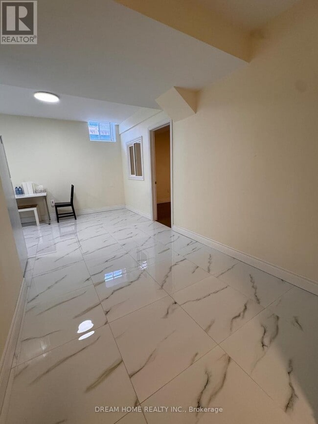 Photo du bâtiment - 447 Grindstone Trl