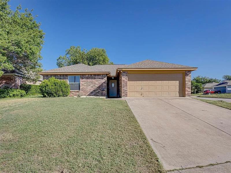 4032 Devonaire Dr, Fort Worth, TX 76108 House Rental in Fort Worth