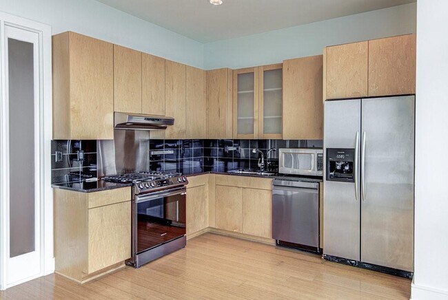 Foto del edificio - 555 E 5th St.