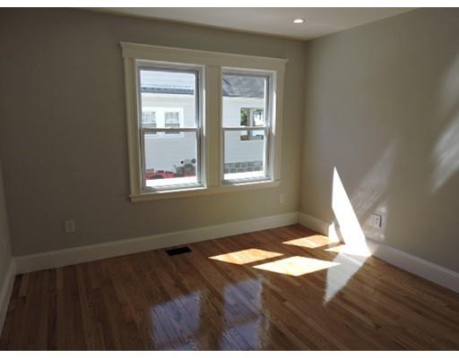 Building Photo - 408 Baker St