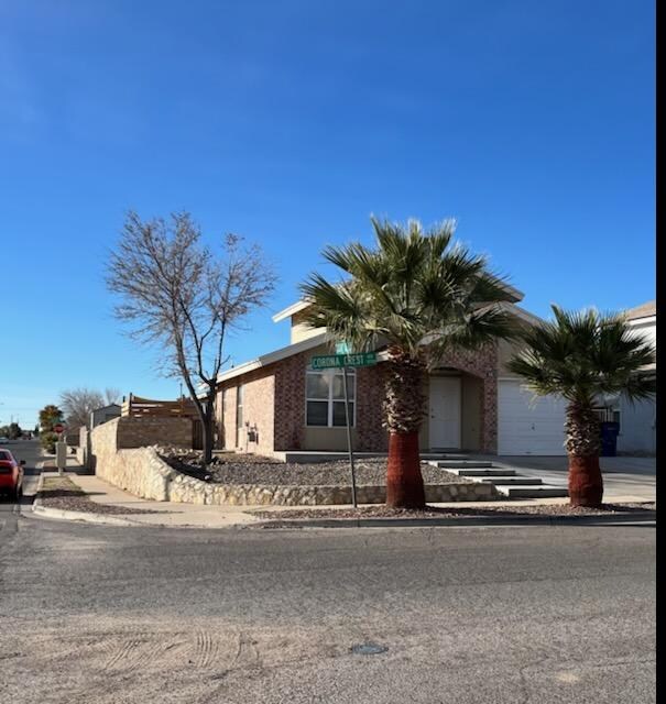 Building Photo - 11788 Corona Crest Ave