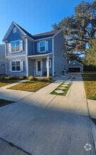 Building Photo - 9 Whispering Oaks Cir