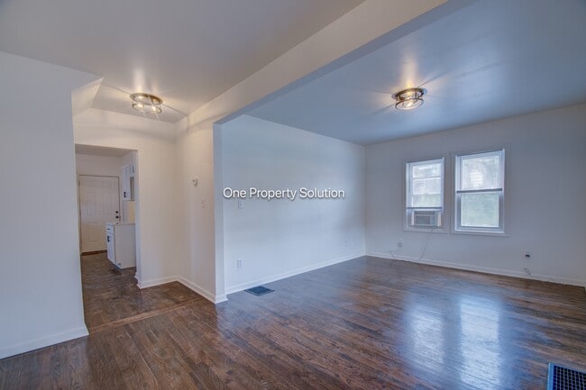 Building Photo - 613 Tennessee St