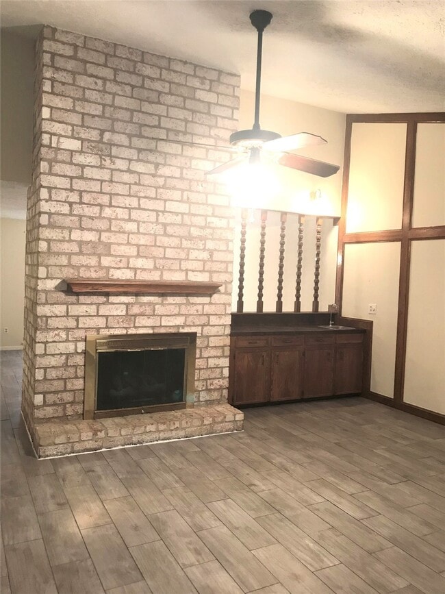 Building Photo - 2847 Field Line Dr