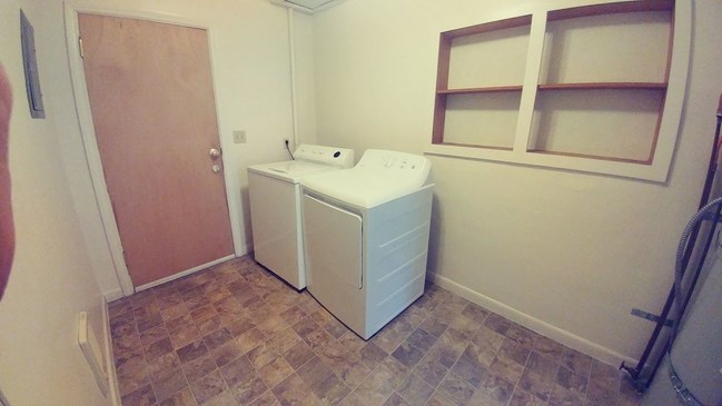 Foto del edificio - 12000 Sand Point Way NE