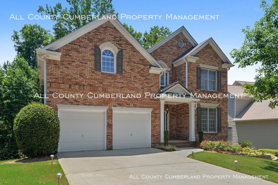 Primary Photo - Beautiful Spacious Home 5 Bedrooms!