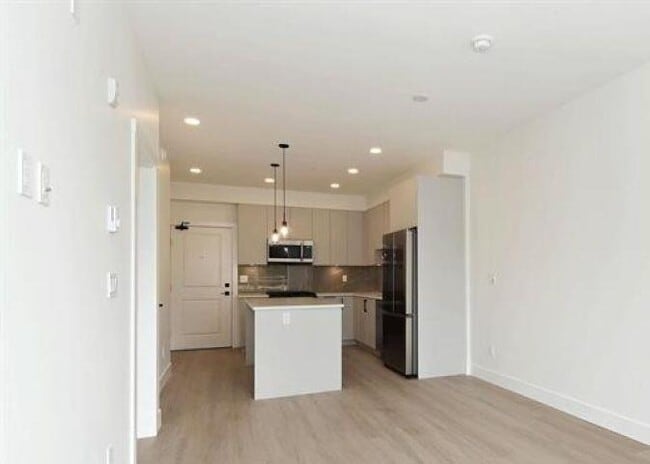 Building Photo - 3528-146A 146A St