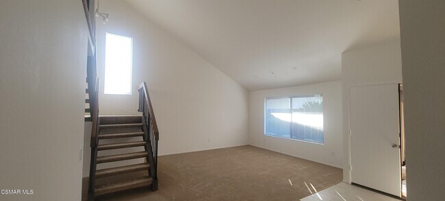 Foto del edificio - 611 Calle Del Sur