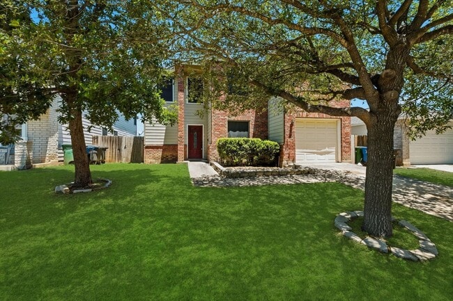Building Photo - 4BR Home with Open Living Area & Included Appliances