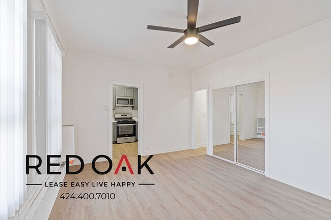 Foto del edificio - 245 N Kenmore Ave