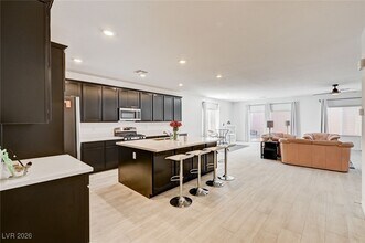 Building Photo - 3791 McLeod Dr