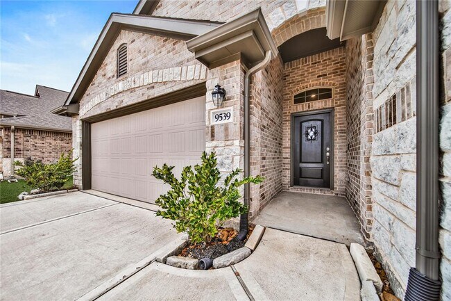 Foto del edificio - 9539 Summer River Dr