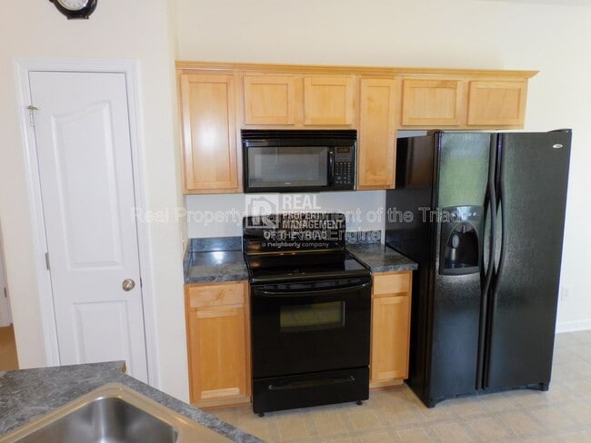 Building Photo - 1017 Hawick Dr