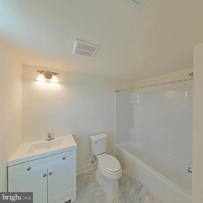 Foto del edificio - 1445 Carrick Ct