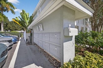 Building Photo - 5440 S MacDill Ave