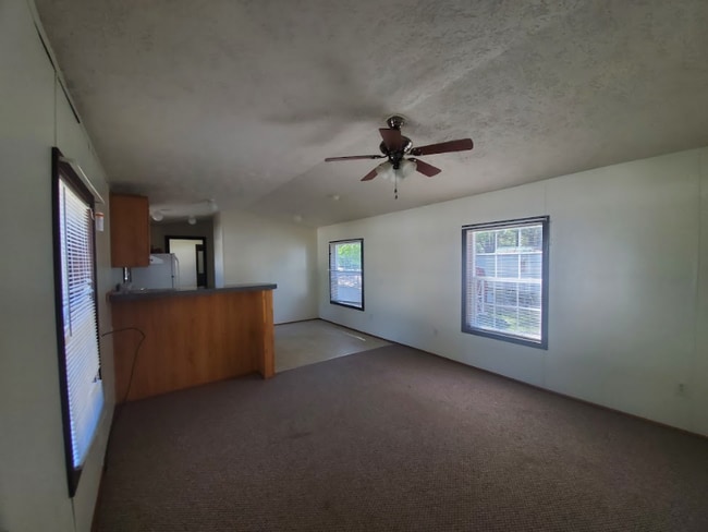 Building Photo - 41 County Rd