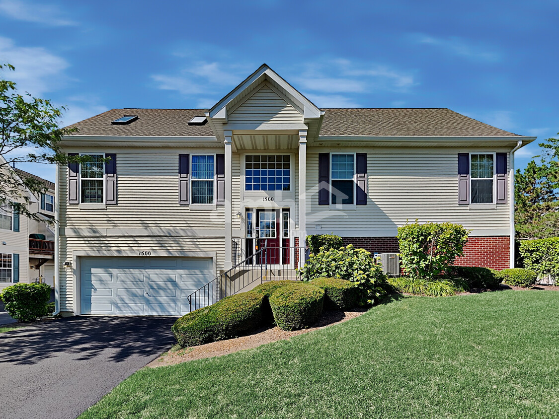 Primary Photo - 1500 W Turtle Creek Ln