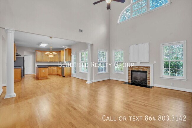 Building Photo - 343 Rhapsody Ln