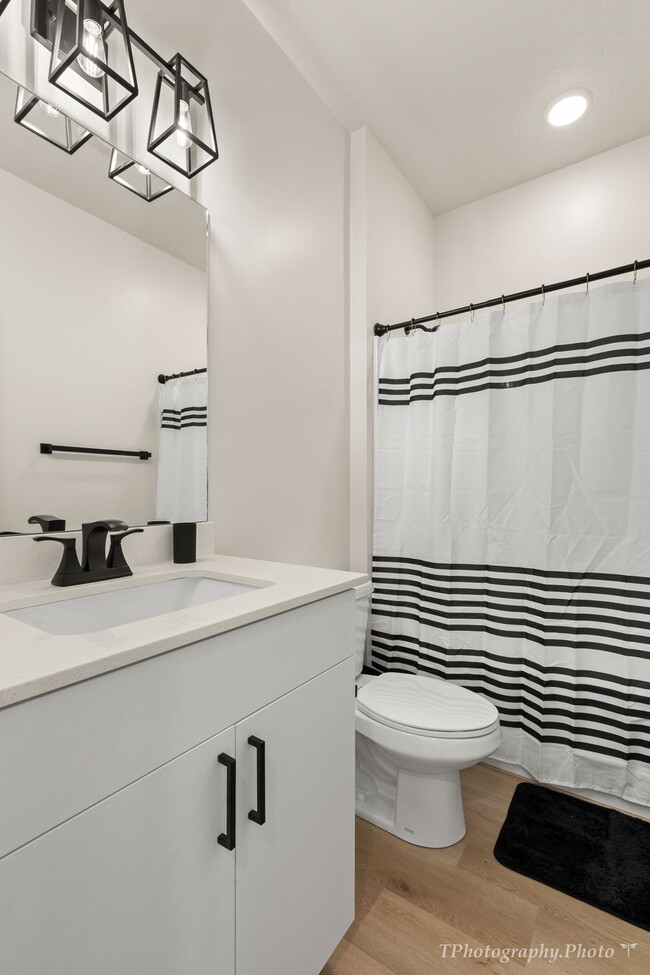 Building Photo - Newly Built Townhome with Private Bedroom Near SUU | Utilities Included | Female Housing | $650/M...