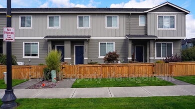 Building Photo - 11766 NE 21st Way