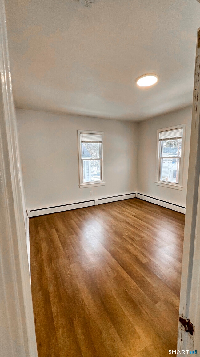 Foto del edificio - 8 Locust St