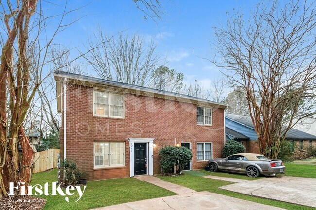 Foto del edificio - 5266 Ridge Forest Dr