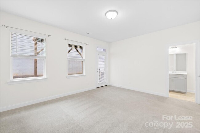 Building Photo - 2321 Creekmere Ln