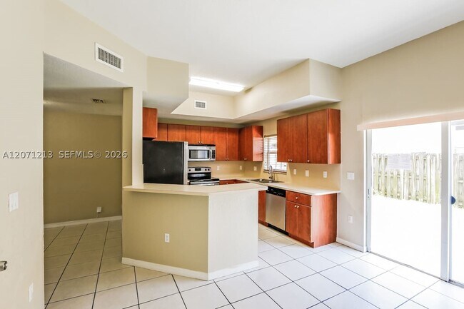 Building Photo - 8910 SW 220th Ln