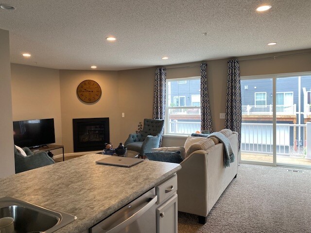 Foto del edificio - 7364 146th Ave NW