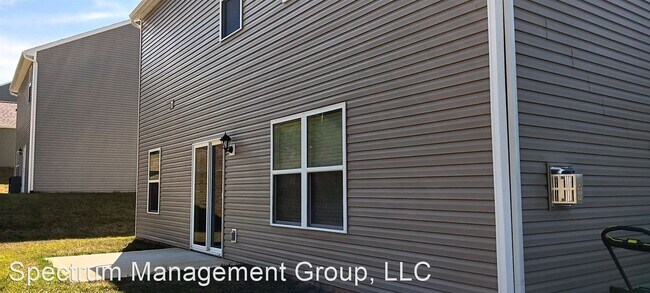 Building Photo - 3 br, 2.5 bath House - 784 Morelock Rd