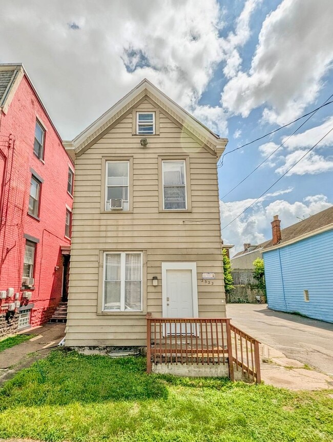 Photo - 2322 Stratford Ave Apartment