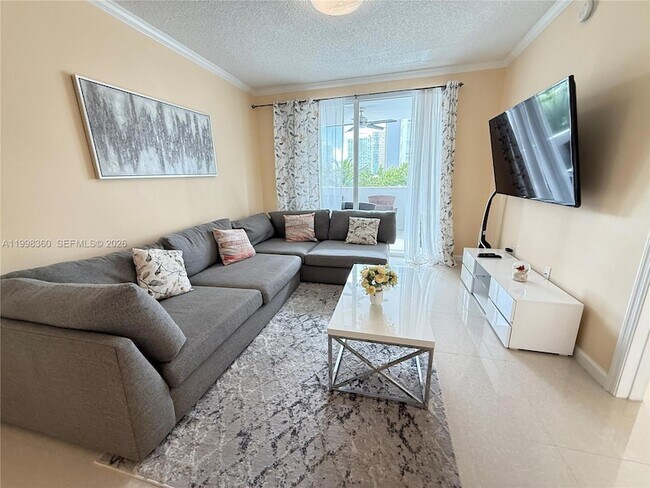 Foto del edificio - 17100 N Bay Rd