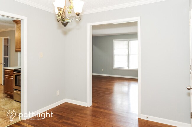 Foto del edificio - 10017 Hogan Dr SE