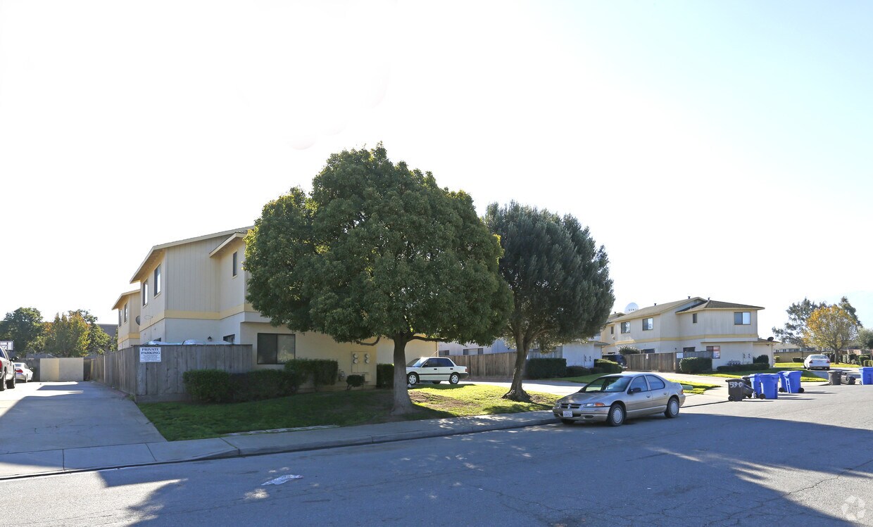 511 - 517 Chardonnay Dr - 503 Chardonnay Dr