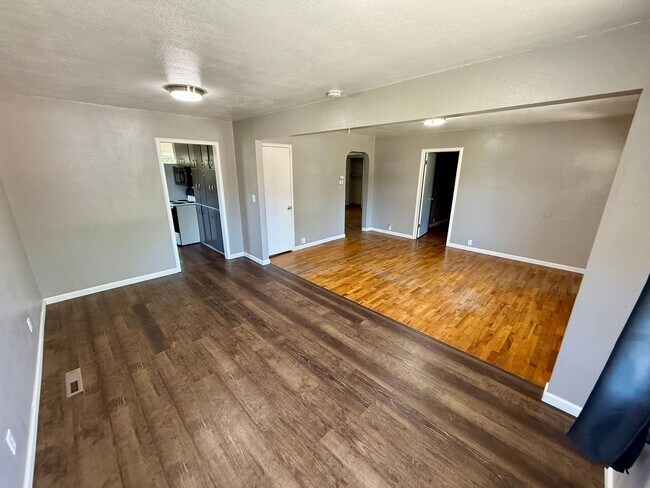 Foto del edificio - Adorable 3 bedroom 1.5 bathroom house for ...