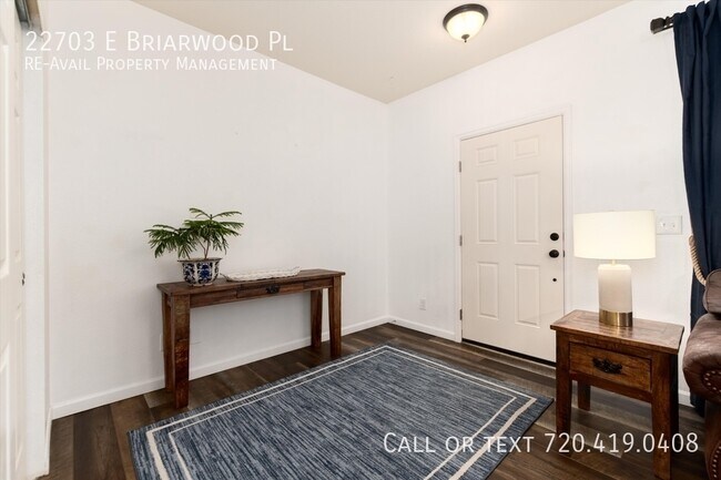 Foto del edificio - 22703 E Briarwood Pl