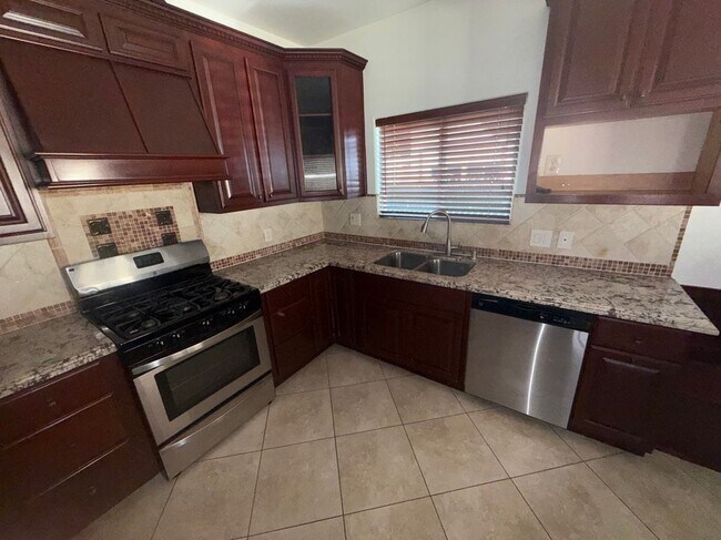 Foto del edificio - 2244 Ripple St