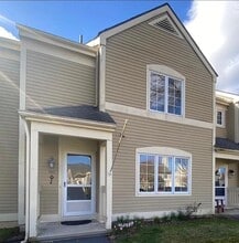 Building Photo - 1403 Nutmeg Dr